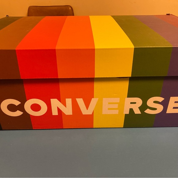 LAST PAIR!  CONVERSE RUN STAR MOTION PLATFORM PRIDE - Picture 3 of 8